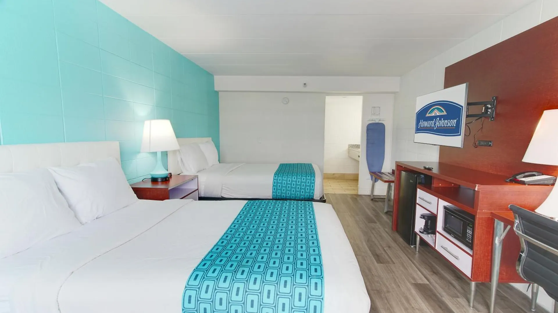 Howard Johnson By Wyndham Virginia Beach At The Beach