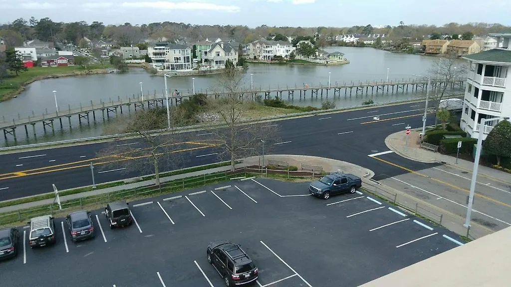 Hotel Howard Johnson By Wyndham Virginia Beach At The Beach
