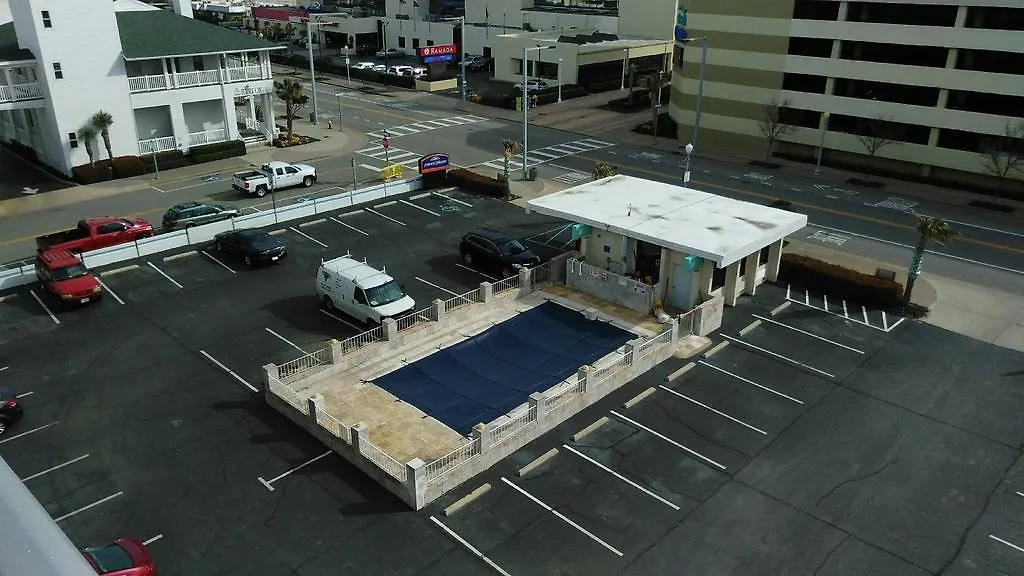 Howard Johnson By Wyndham Virginia Beach At The Beach Hotel