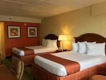 Howard Johnson By Wyndham Virginia Beach At The Beach ABD